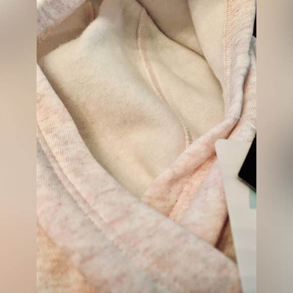 NWT! Under Armour Girls short sleeve fleece hoodie - soft pink - Picture 9 of 15